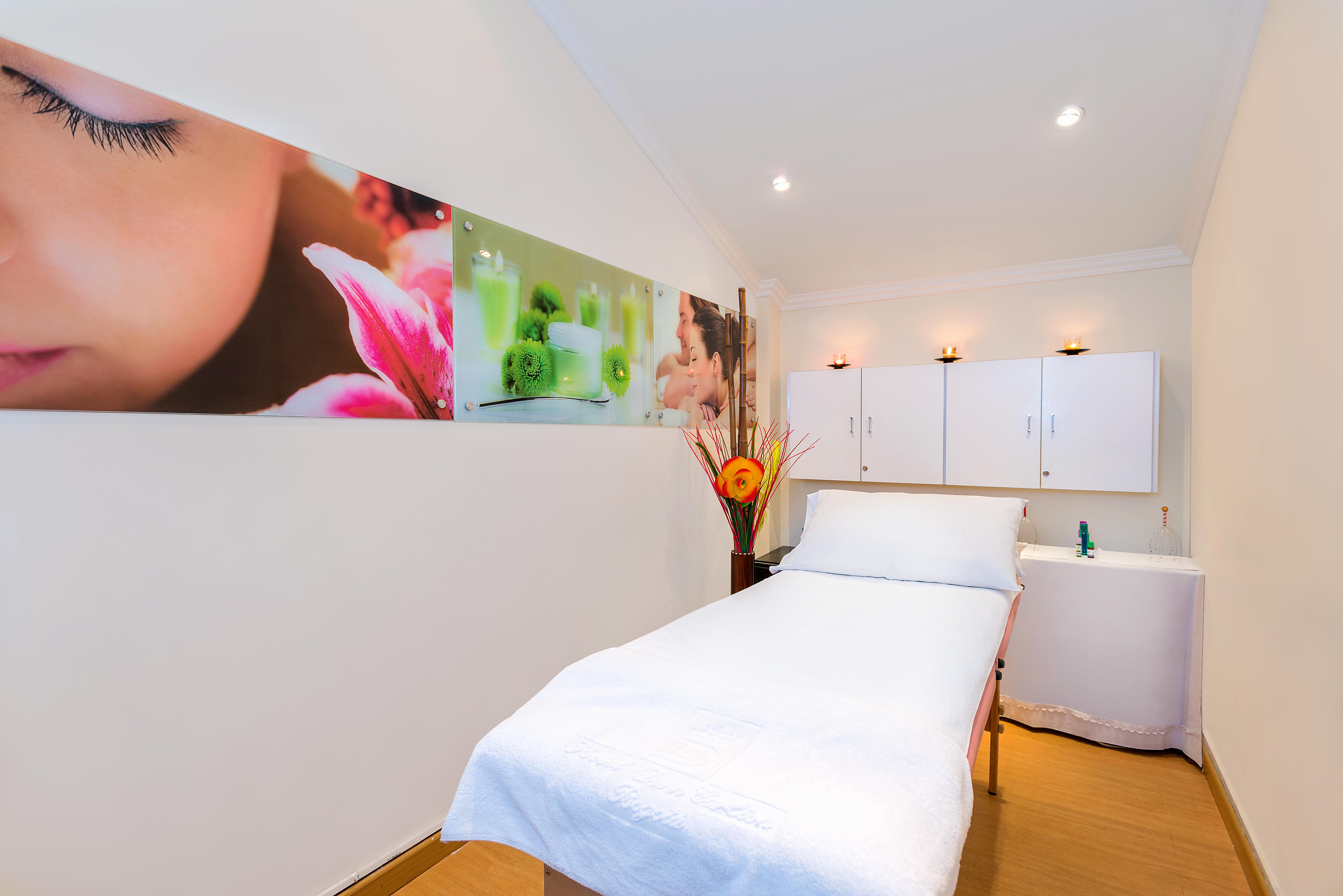 Hotel Dann Carlton Bogota Exterior photo Treatment room at a spa