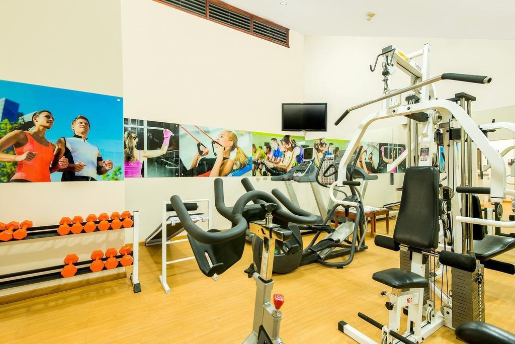 Hotel Dann Carlton Bogota Exterior photo The gym at the hotel
