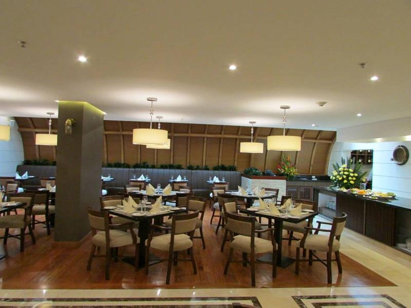 Hotel Dann Carlton Bogota Exterior photo The restaurant